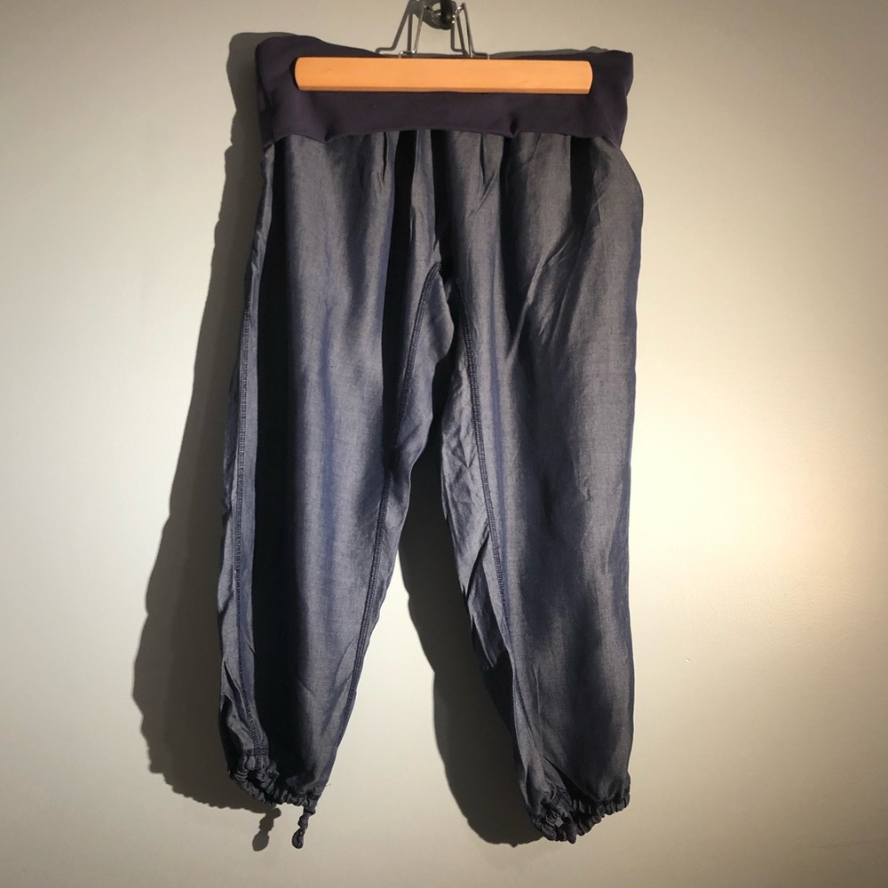 Lululemon Post Power Crop Size 4 Blue Cadet